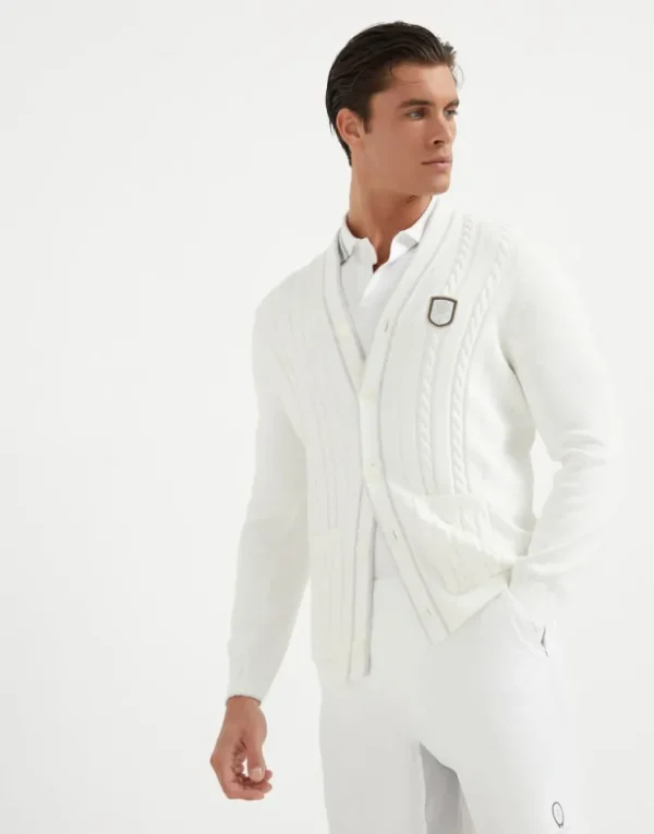 Brunello Cucinelli Cardigan aus Baumwollstrick in Zopfmuster mit Tennis-Badge | Herren Strickwaren