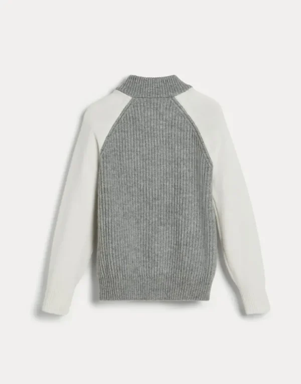 Brunello Cucinelli Cardigan aus Kaschmir in Patentstrick mit kontrastierenden Raglanärmeln und Anstecknadeln | Kinder Strickwaren