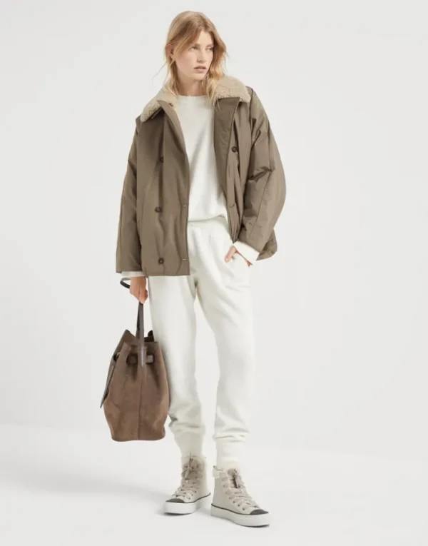 Brunello Cucinelli Daunenjacke aus wasserabweisendem Taft mit abnehmbarem Kragen aus Shearling und Monili | Damen Mäntel & Jacken