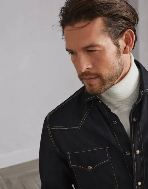 Brunello Cucinelli Hemd in Easy Fit aus leichtem Denim mit Druckknöpfen, Schulterpasse und Brusttaschen | Herren Hemden