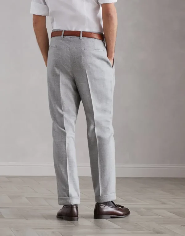 Brunello Cucinelli Hose in Leisure Fit in Fischgrat aus Comfort-Wolle, -Seide und -Leinen mit Bundfalten | Herren Hosen