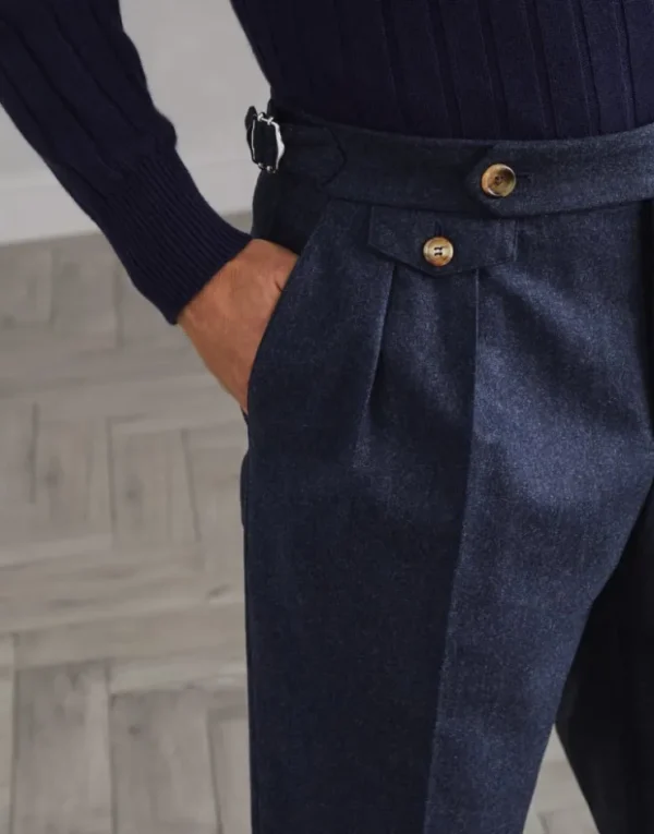 Brunello Cucinelli Hose in Tailor Fit aus Schurwollflanell mit doppelten Bundfalten und seitlichen kleinen Schließen | Herren Hosen