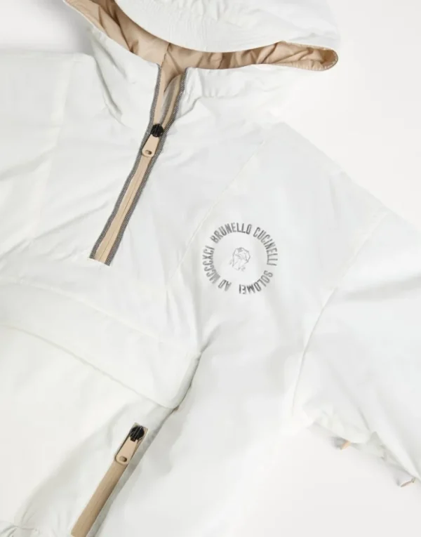 Brunello Cucinelli Mountain-Anorak aus Nylon mit Membran, Wattierung aus Thermore®, Print und Monili | Kinder Mäntel & Jacken