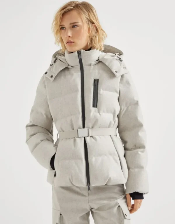 Brunello Cucinelli Mountain-Daunenjacke aus Schurwollflanell mit Membran, abnehmbarer Kapuze und Precious Zip Detail | Damen Travelwear | Mäntel & Jacken