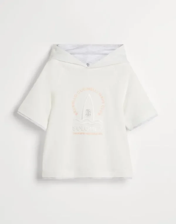 Brunello Cucinelli Sweatshirt mit kurzen Ärmeln aus Baumwollpikee mit Kapuze, Print und Stickerei | Kinder Travelwear