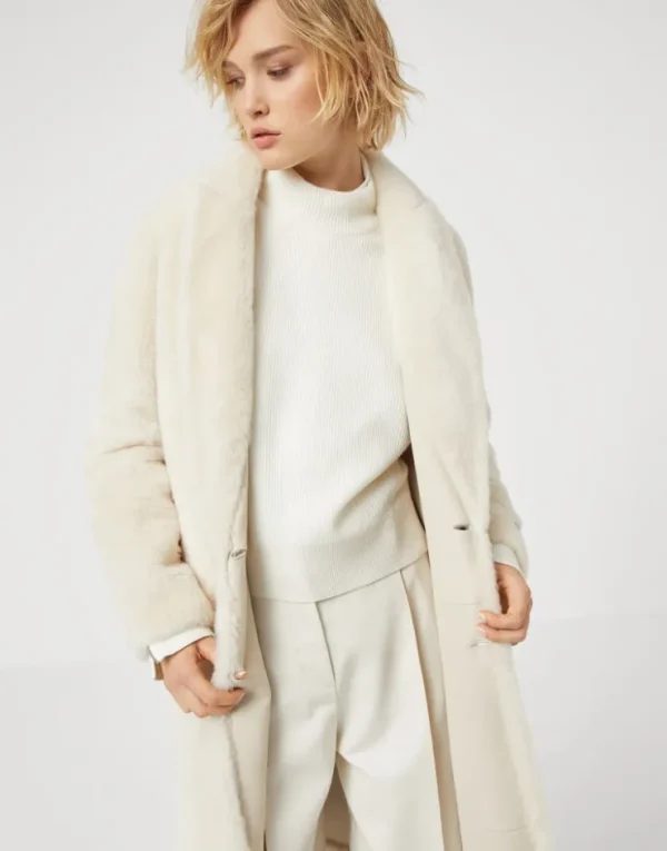 Brunello Cucinelli Wendemantel aus Shearling mit „Precious Patch“ | Damen Mäntel & Jacken